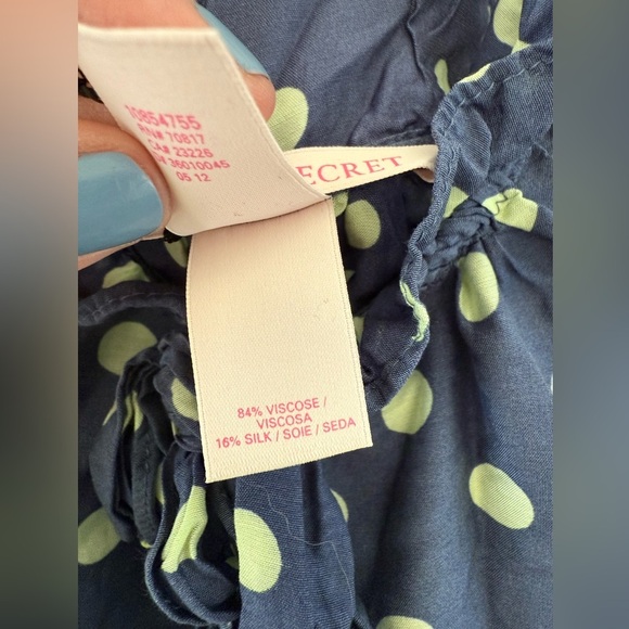 Vintage Victoria Secrets Silk & Rayon Polk-a-Dot Ruffled Camisole, size large. - Picture 8 of 8